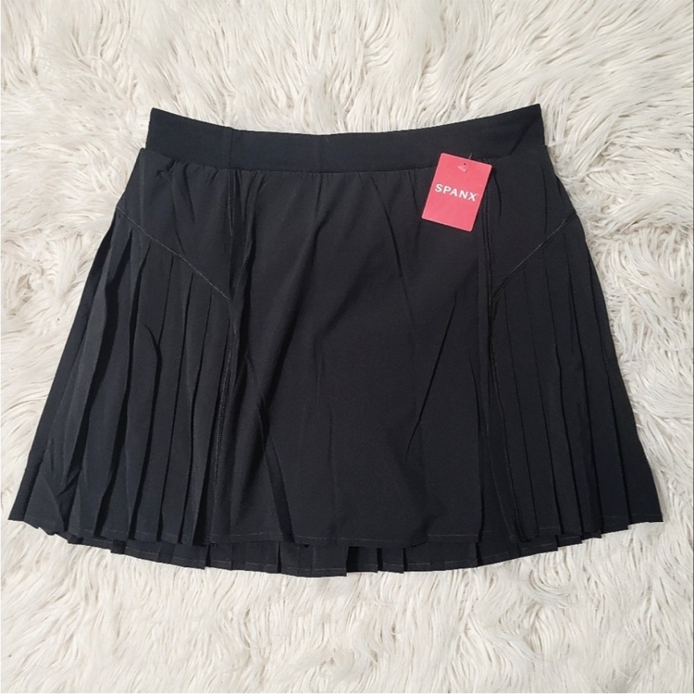 SPANX Pleated Skirt size medium